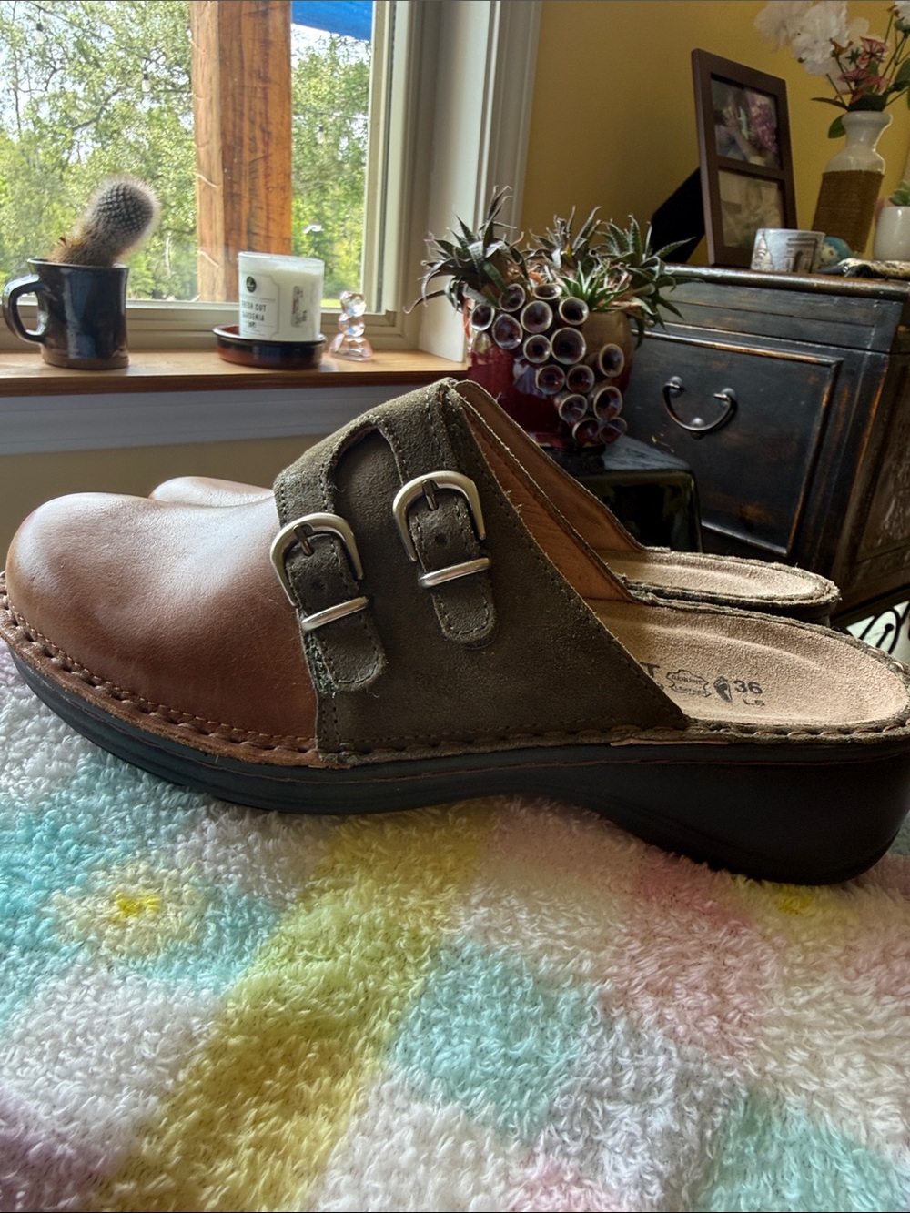 Naot Leather & Suede Double Buckle Comfort Mule Clogs EU 36 US 6 Made in Israell